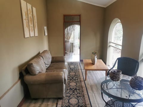 Harties Family 1 x En-Suite Room - 5 Sleeper Copropriété in Gauteng