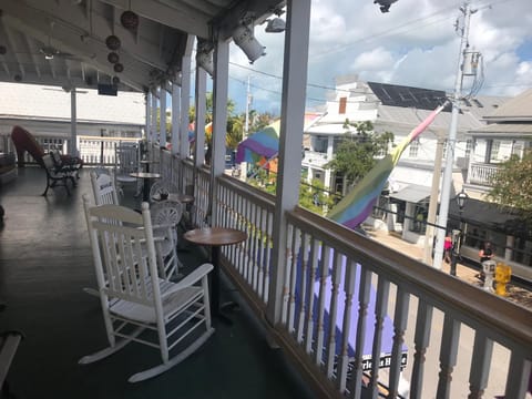 New Orleans House - Gay Male Adult Guesthouse Übernachtung mit Frühstück in Key West