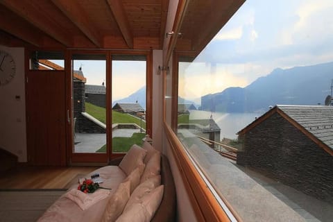 Lavanda house - breathtaking view - House in Bellano