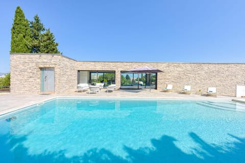 SERRENDY - Custom villa with swimming pool Chalet in Mandelieu-La Napoule