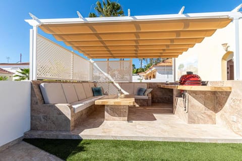 Blue Dream Villa By Dream Homes Tenerife Villa in Avenida de la Galga