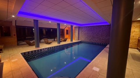 Risoul Appartement Rénové Piscine Balcons de Sirius Apartment in Piedmont