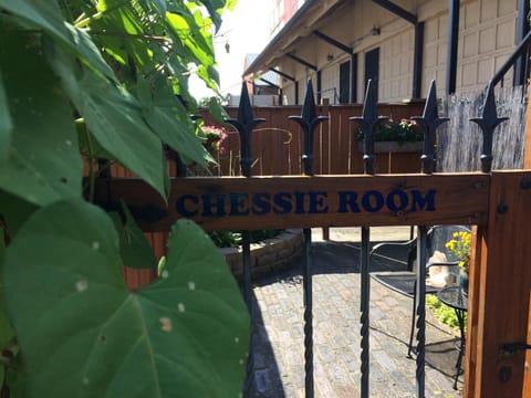 Chessie Room Bed and Breakfast in Huntington