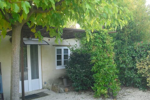 Lou mas li Pitchoun "Jasmin" House in Gordes