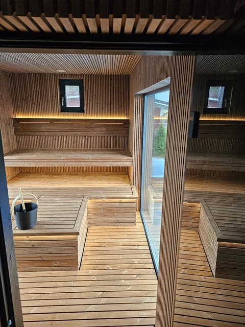 Sauna, Seating area