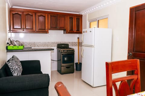 Kitchen or kitchenette, minibar, pet friendly, stove