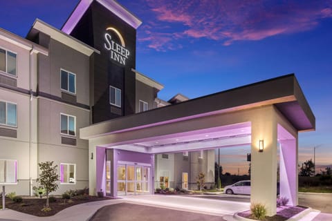 Sleep Inn & Suites Webb City Hotel in Joplin