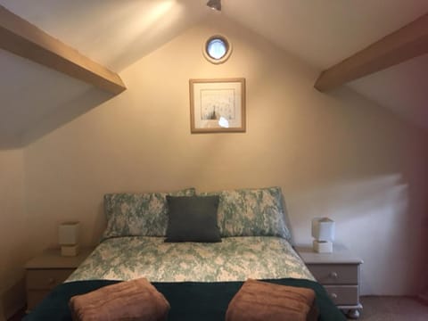 Cottage - Sleeps 4 - Pets Ok - Garden - Parking House in England
