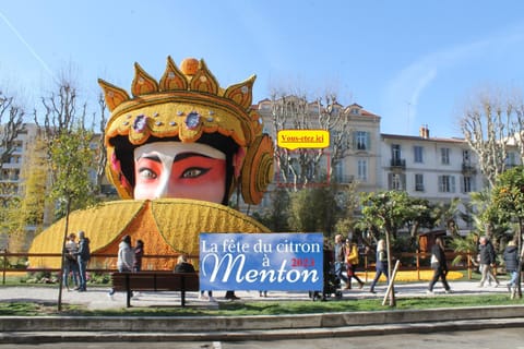 View (from property/room), View (from property/room), City view, City view, Landmark view, Landmark view, Street view, Street view