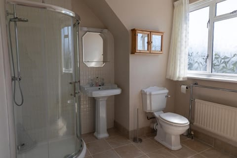 Barrymor Twin, Family and Double Room Vacation rental in County Clare