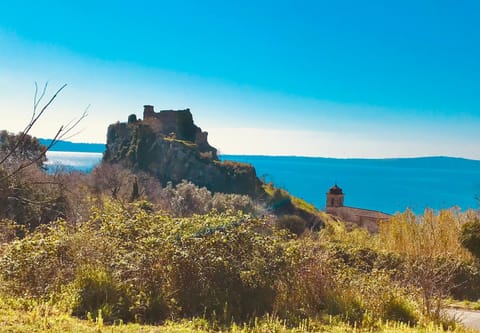 Nearby landmark, Natural landscape, Hiking