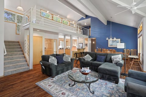 1 Colonial Bikes to Explore Sunriver House in Sunriver