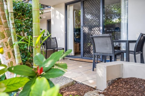 2-Bed Family Haven with Pools, BBQ & Playgrounds Condo in Mermaid Beach