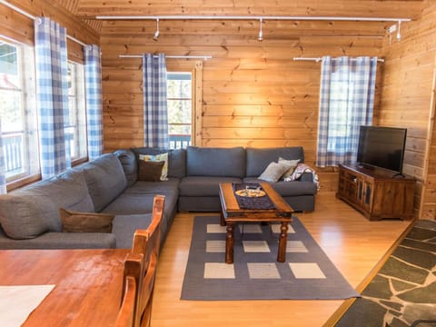 Holiday Home Pyryruka 2 by Interhome House in Lapland