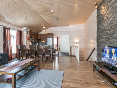 Holiday Home Hallan karhu c- paritalo by Interhome House in Finland