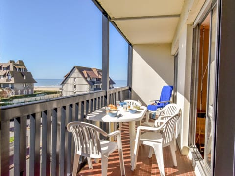 Apartment Les Terrasses de Tourgeville-4 by Interhome Appartement in Benerville-sur-Mer