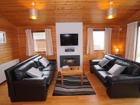 Chalet Loch Leven Lodge 11 by Interhome Chalet in Scotland