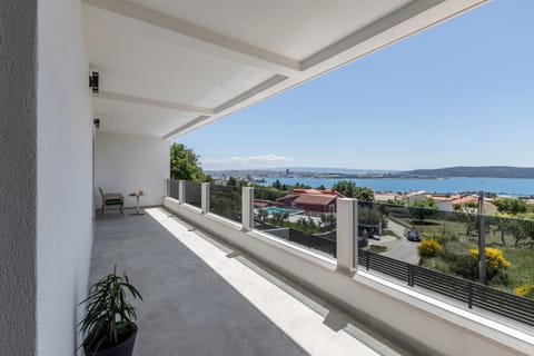 Luxury Villa La nonna Ana - heated pool, sea view, near Split Villa in Šibenik-Knin County, Croatia