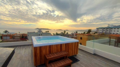 Hot Tub, Balcony/Terrace