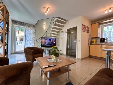 Modernes 5-Sterne-Ferienhaus im Maisonettenstil in DAMP House in Damp