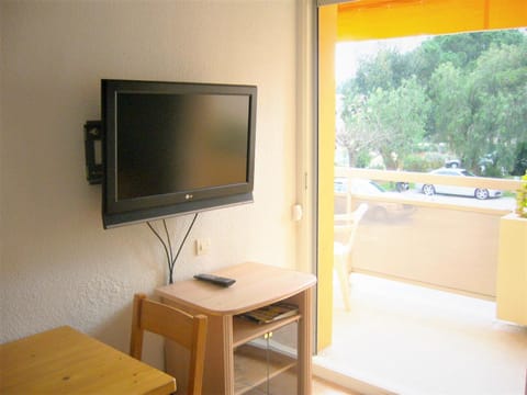 T2 cabine rénové proche commerces et plages, expo sud avec garage à Bormes les Mimosas - FR-1-610-52 Cabin in Bormes-les-Mimosas