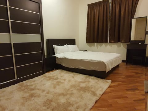 PH Homestay Bungalow House at PJ Fully Equipped Haus in Petaling Jaya