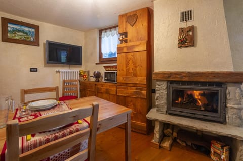 CASA ALINE - Relax tra Natura e Camino - LA SALLE 0069 Apartment in Aosta Valley, Italy