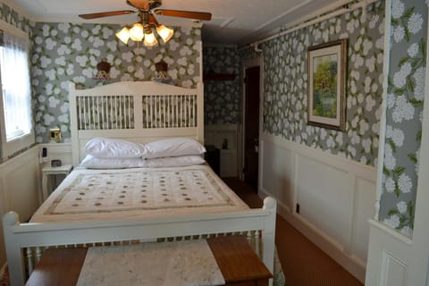 Black Friar Inn and Pub Bed and Breakfast in Acadia National Park