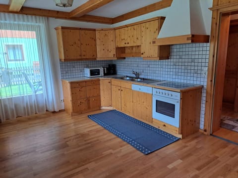 Garden, Kitchen or kitchenette, Garden view