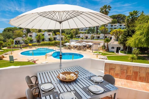 Balcony/Terrace, Swimming pool