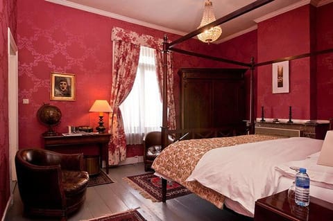 B&B The Baron Bed and Breakfast in Antwerp