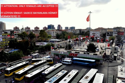 !FEMALES ONLY! Bakırköy Elit Kiz Yurdu Urlaubsunterkunft in Istanbul