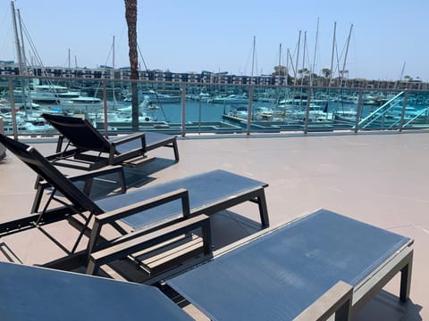 Peaceful Penthouse Panoramic Water Views Appartamento in Marina del Rey