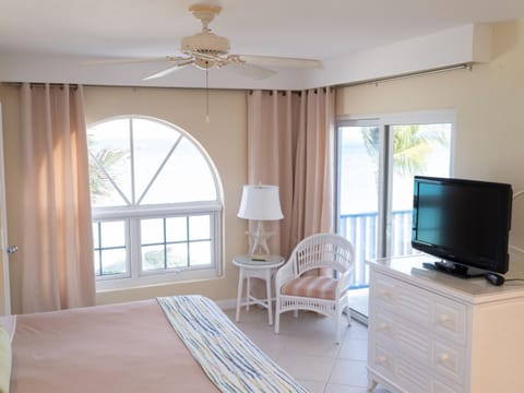 Deluxe Ocean View Villas - Just Steps From White Sand Beaches Villa in Nassau