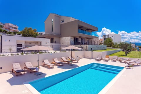 Property building, Pool view, Swimming pool