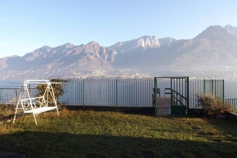 Balcony/Terrace, Mountain view