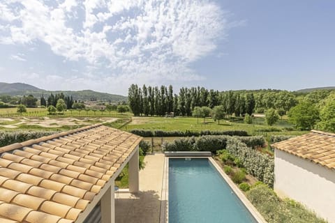 City view, Mountain view, Pool view