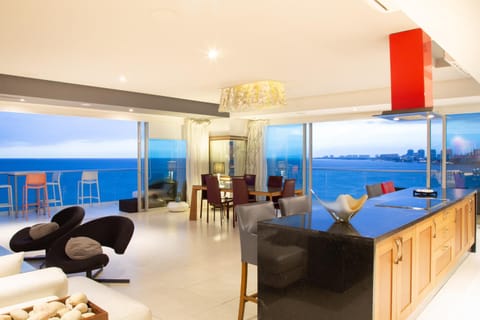 Living room, Sea view