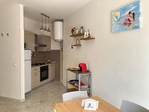 Kitchen or kitchenette, minibar, pet friendly, stove