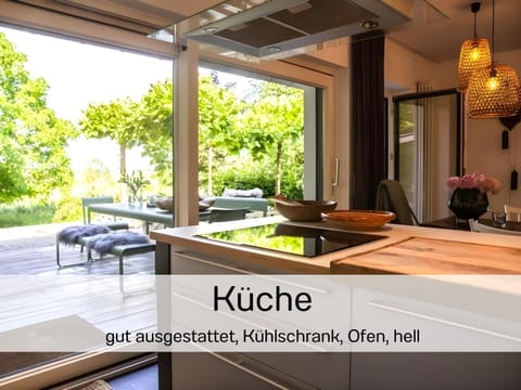 Kitchen or kitchenette, Garden view, kitchen