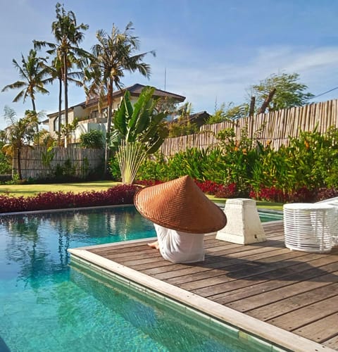 Patio, Garden, Pool view