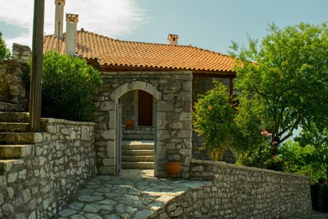 Arcadianis Villa at Psari Trikolonon Gortynia Villa in Peloponnese Region