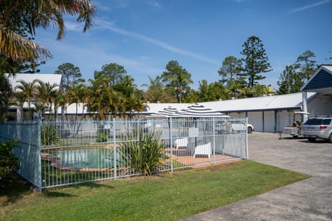 Property building, Swimming pool