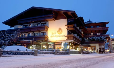 Facade/entrance, Winter