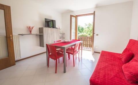 TV and multimedia, Living room, Dining area