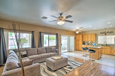 Modern Goodyear Home about 8 Mi to State Farm Stadium! house in Litchfield Park