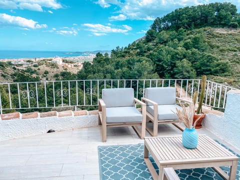 Balcony/Terrace, Mountain view, Sea view