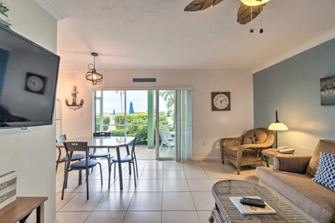 Gulf Getaway with Porch and Direct Beach Access! Copropriété in Longboat Key