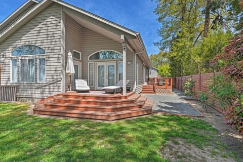 Chic Grants Pass Home - 1 Mi to Drinks and Dining! Casa in Grants Pass