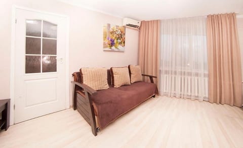 апартаменты на пр.Пушкина 1 Apartment in Dnipro